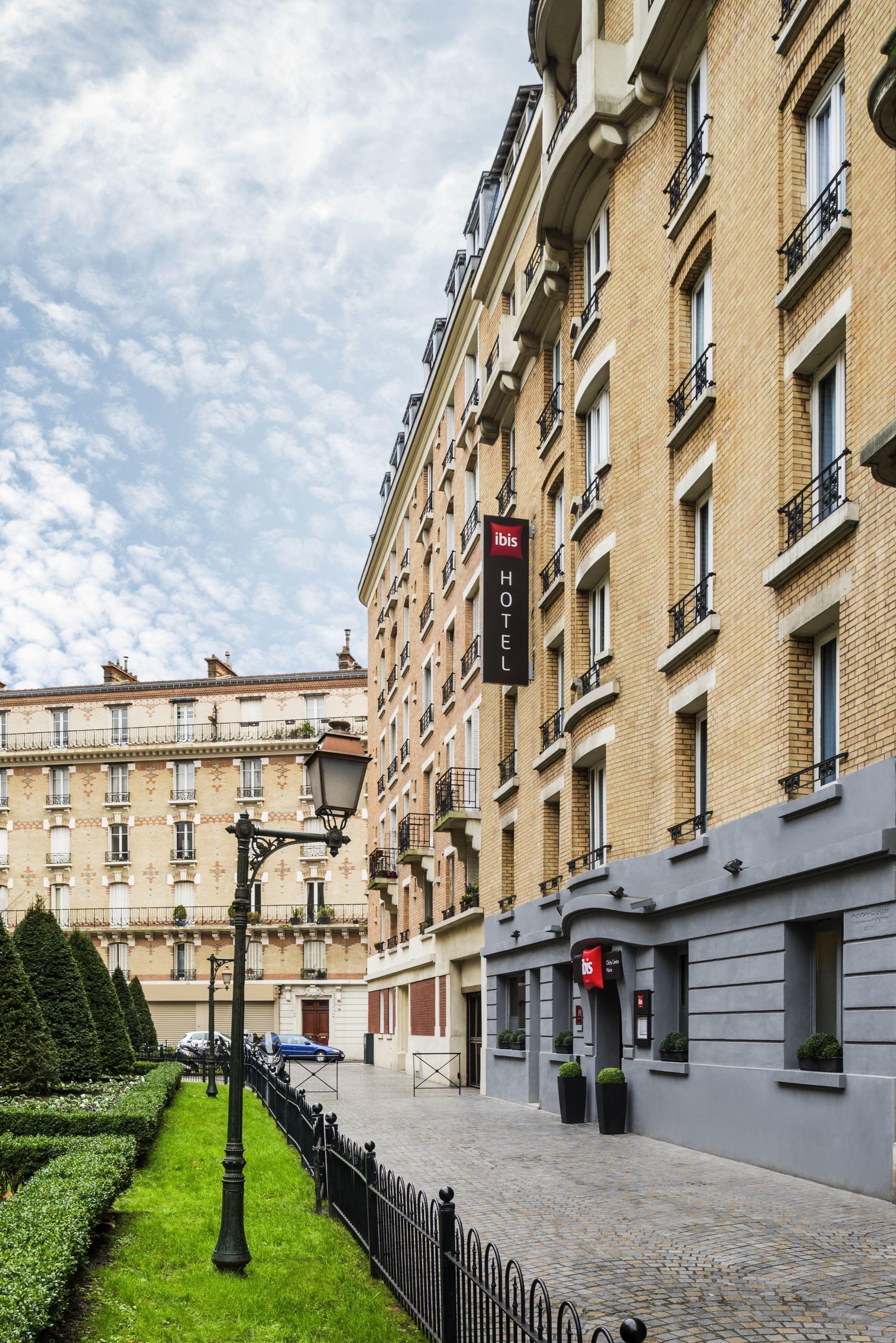 Hotel Ibis Clichy Centre Mairie Exterior foto